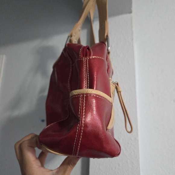 Relic Red and Tan Shoulder Bag - Picture 4 of 5